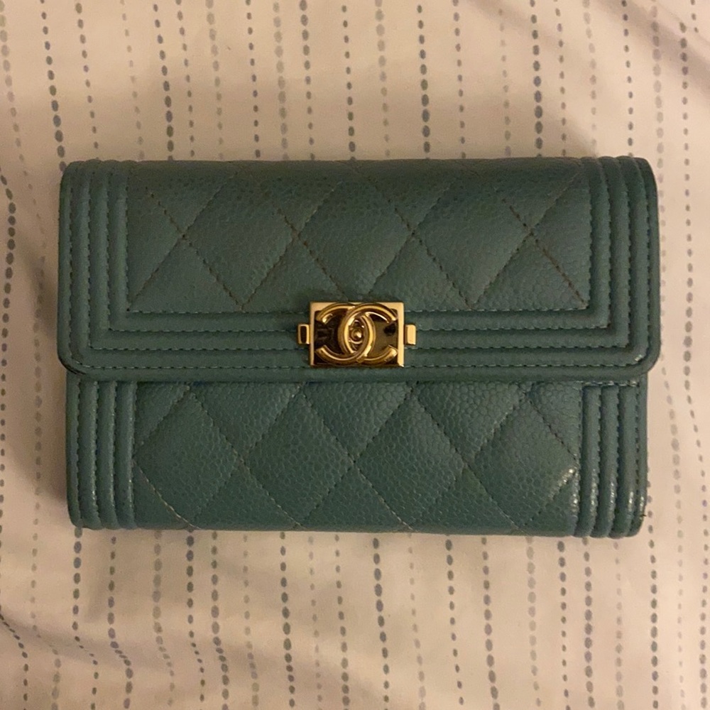 BOY CHANEL FLAP WALLET